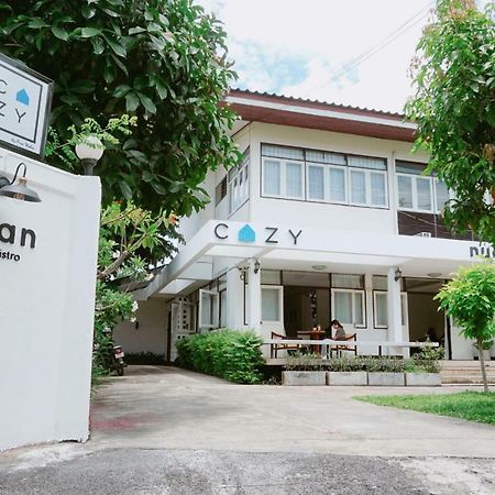 Bed and Breakfast Cozy By Funwahn à Chiang Mai Extérieur photo