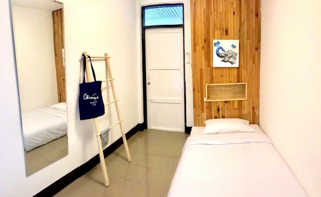 Bed and Breakfast Cozy By Funwahn à Chiang Mai Extérieur photo
