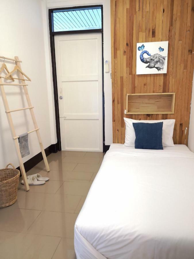 Bed and Breakfast Cozy By Funwahn à Chiang Mai Extérieur photo
